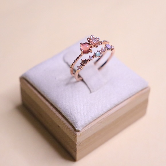 COPY - Adorable flower ring adjustable size - Picture 4 of 4